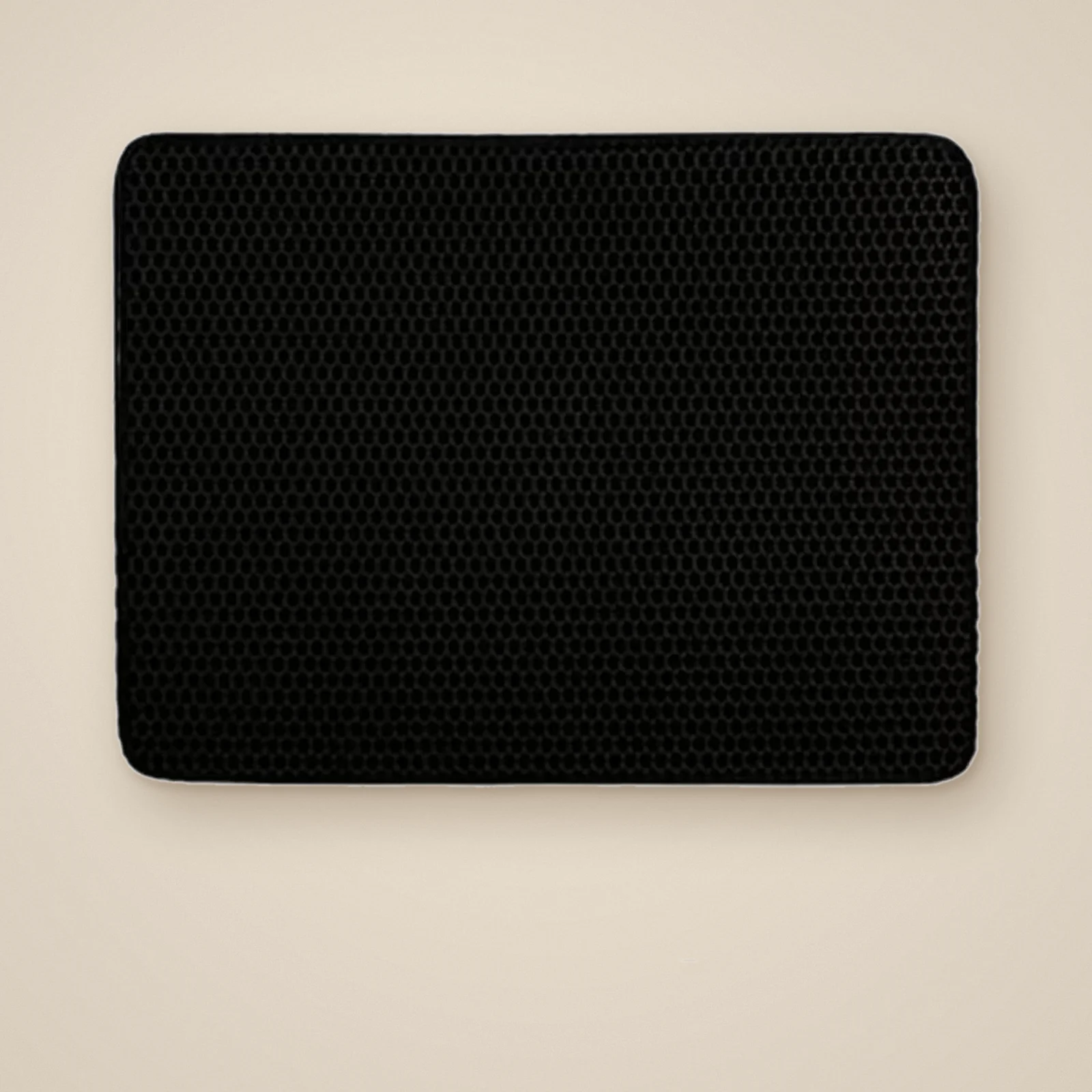 Honeycomb cat litter mat in black